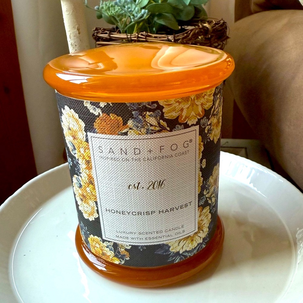 Sand and Fog Honeycrisp Harvest Fall Candle Made with Essential Oils - NEW